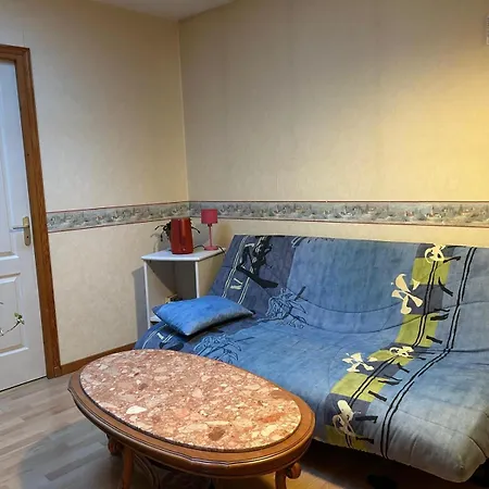 2 Dans Maison Typique 3*